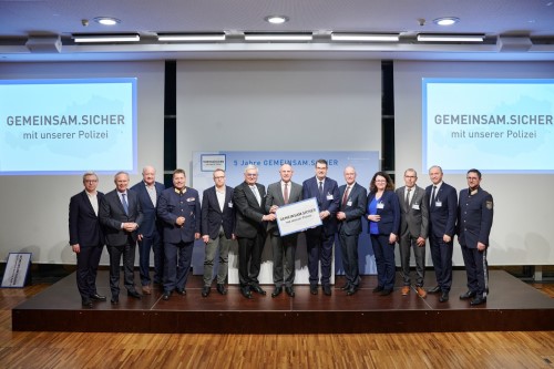 Gruppenbild mit Innenminister Gerhard Karner, Foto: BMI / Karl Schober